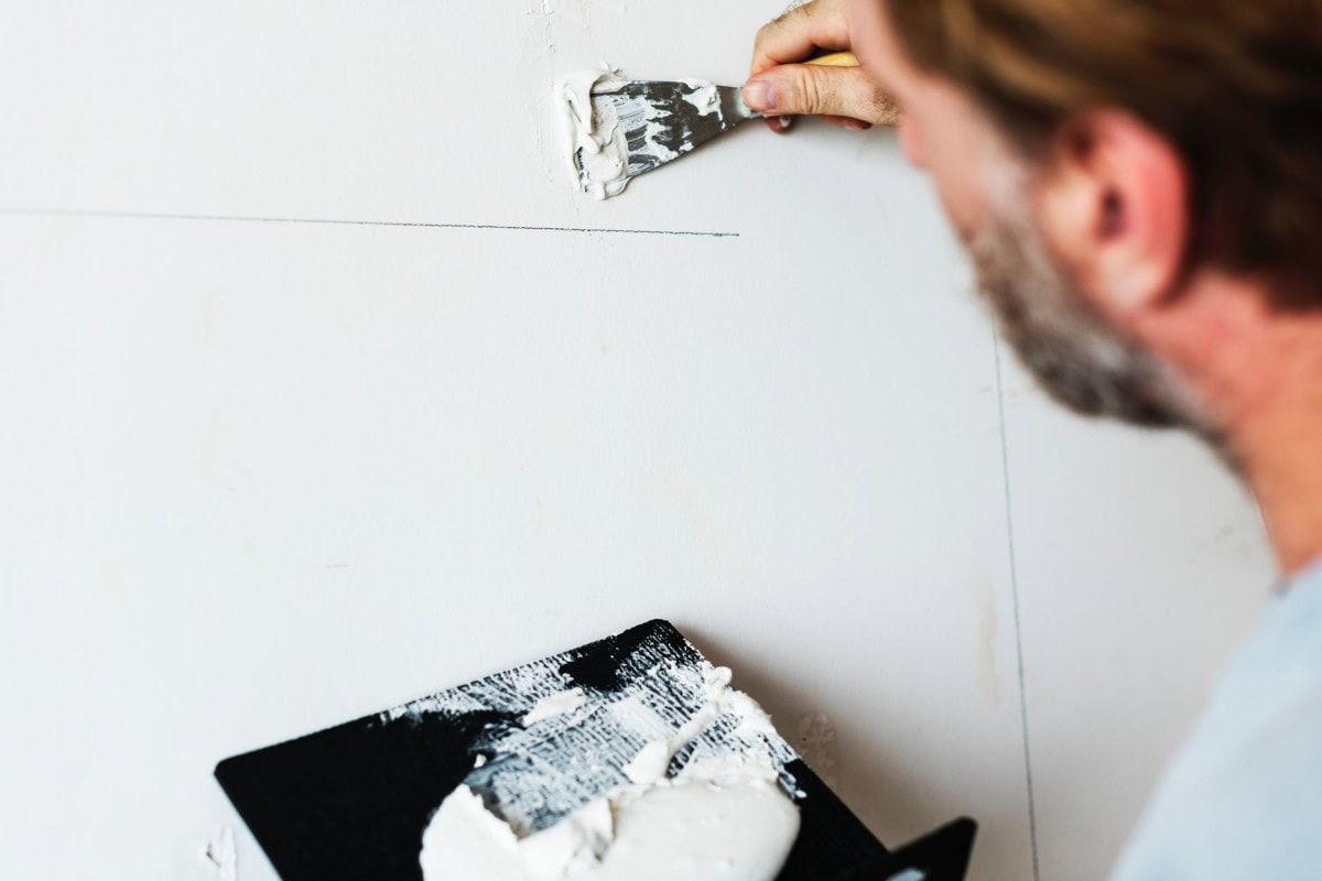 Causes Interior Paint to Peel
